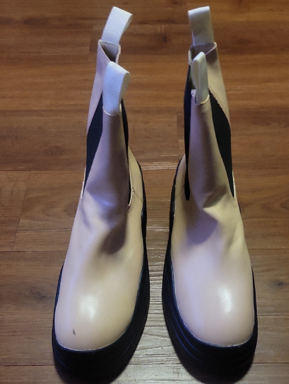 Mata Shoes Pale Pink Chelsea Ankle Boot with Black Sole